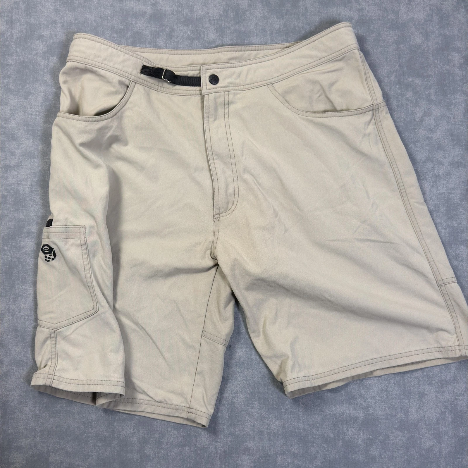 Mountain Hardwear Shorts Mens L Beige Cargo Nylon Belted Lightweight Hiking
Opens in a new window or