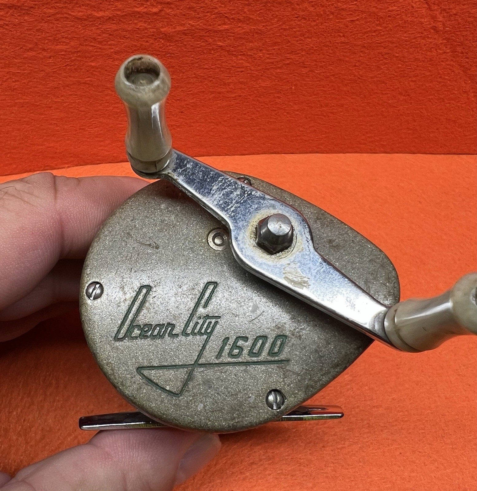 Vintage Ocean City 1600 Fishing Reel w/Fishing Line Made in 