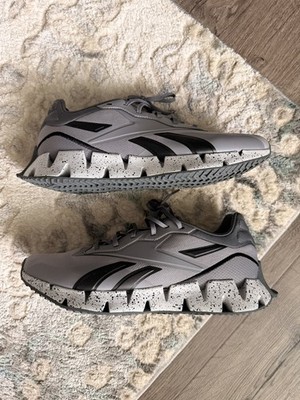 Men's Reebok Zig Dynamica 2.0 CL Grey Black Athletic Running Shoes Size 10.5