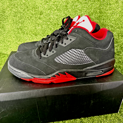 靴 AIR JORDAN 5 RETRO LOW GS ALTERNATE 🔥🖤 AIR JORDAN 5 RETRO LOW “BRED / ALTERNATE 90” – MEN'S 13