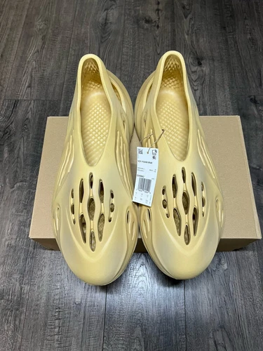 YEEZY Foam Runner Desert Sand