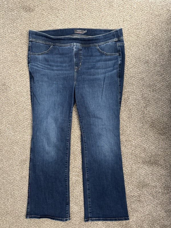 Torrid Lean Jean Bootcut Women's Size 2 Short