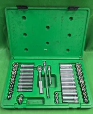 SK 91844  1/4" 44Pcs 6 Pt Std & Deep Metric & SAE Socket Set Good Condition(E12)