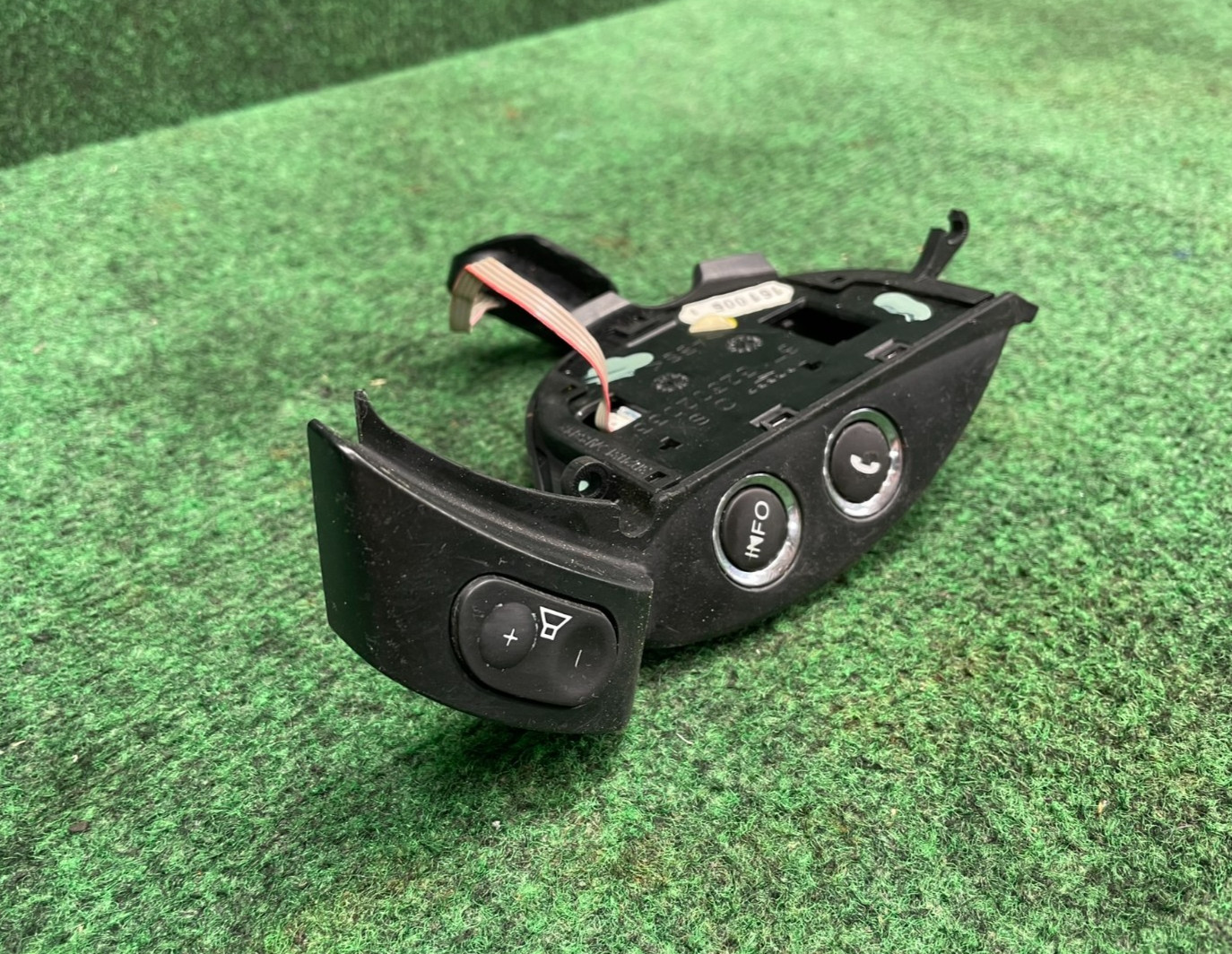 🛑 04-19 Maserati GranTurismo M145 Left Side Steering Wheel Button Switch OEM