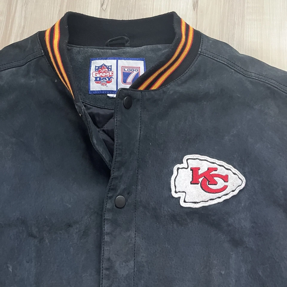 Chaqueta Universitaria De Colección Años 90 Logo 7 NFL Kansas City Chiefs Gamuza - L Foto 4 de 4