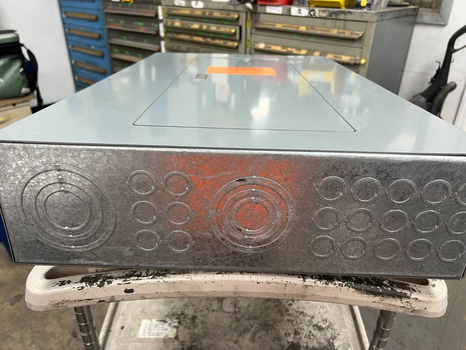 👀 SQUARE D 225 AMP MAIN LUG PANELBOARD 240 VAC 3Ø 4W 30 CIR NQOD430L225CU - Image 2 of 4