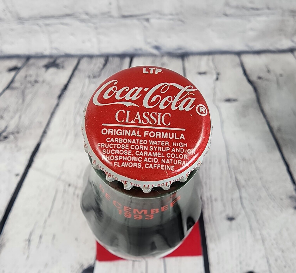 Dec-1993 Coke Bottle Seasons Greetings 8oz Full Coca Cola Glass