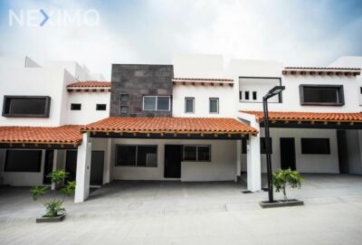 Hermosa residencia en venta en fraccionamiento privado en Tuxtla Gutiérrez