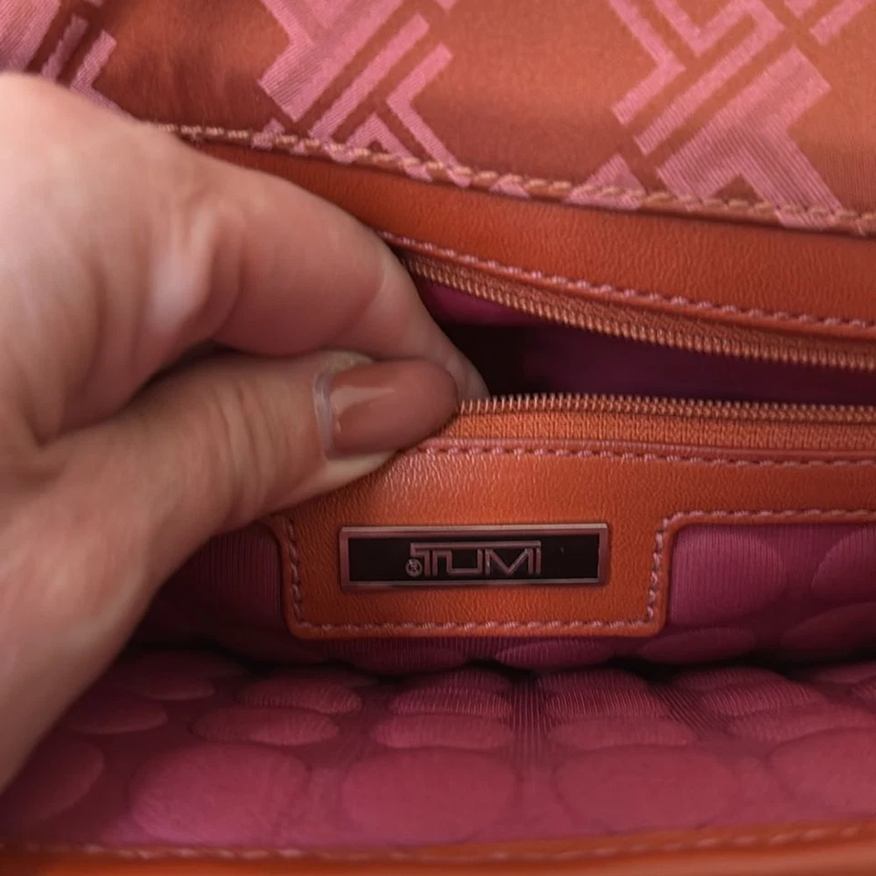 Maletín/bolso portátil Tumi de lona y cuero Foto 3 de 4