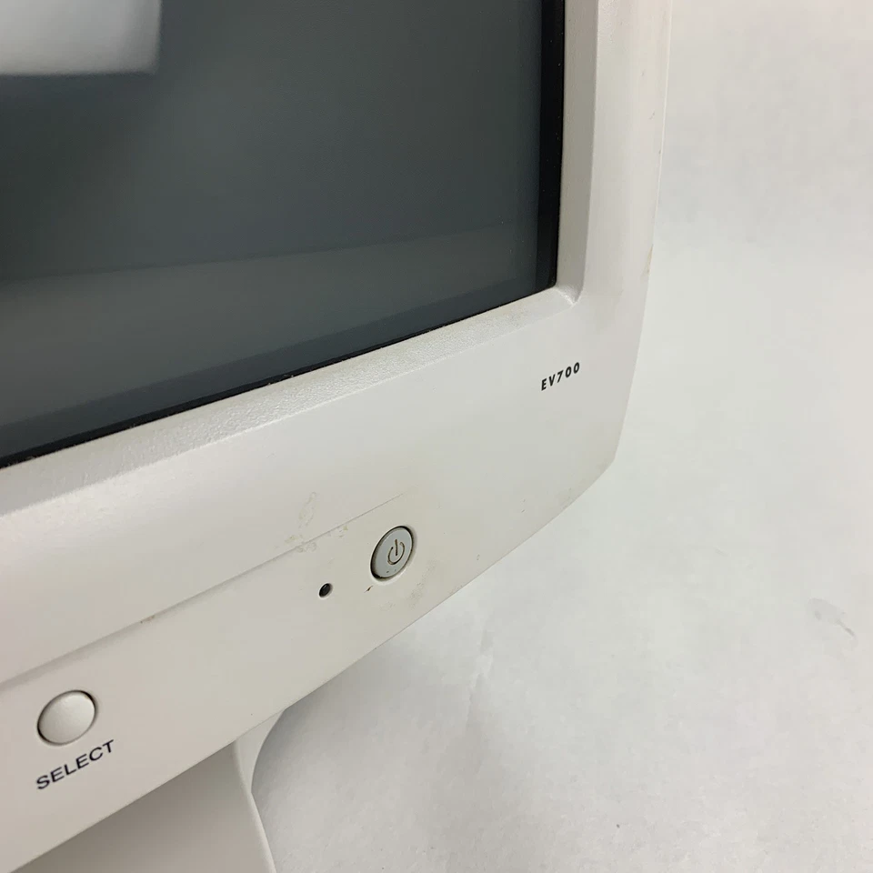 Gateway EV700AA 17" VGA CRT Color Computer Monitor Retro Gaming Grade B - Image 4 of 4