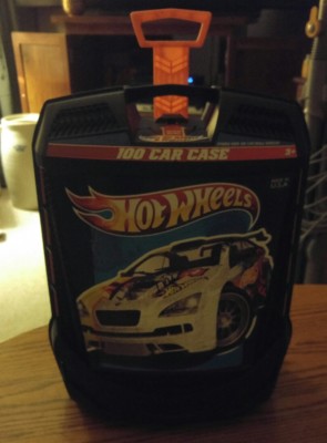 000 Hot Wheels 100 Car Case Retractable Handle With Wheels Tote 2013