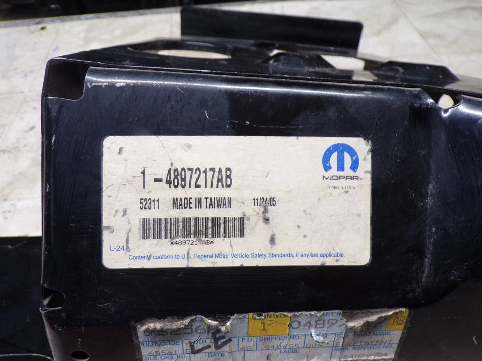 Dodge Caravan 1996-2000 *NUEVO* MOPAR FARO LÁMPARA REFUERZO ID-4897217AB Foto 2 de 4