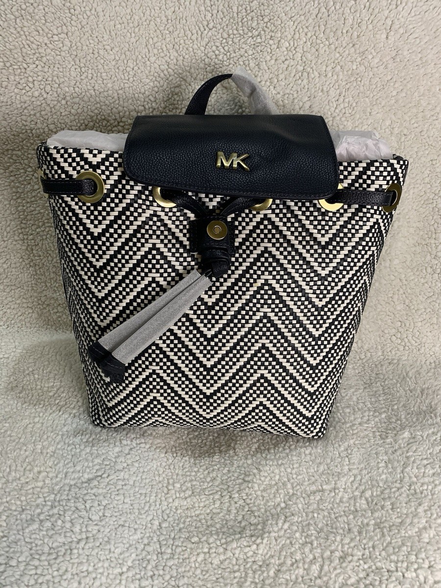 Michael Kors Black and White Chevron Backpack Amazon.com: MICHAEL Michael Kors Rhea Zip Medium Fur  main image 3