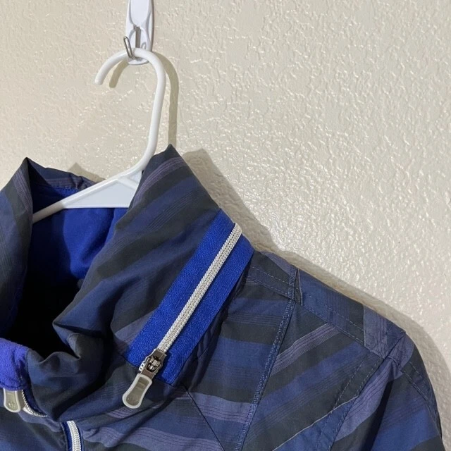 Chaqueta para mujer Lululemon 8 azul Run Hustle capucha oculta cremallera completa agujero para el pulgar Foto 2 de 4