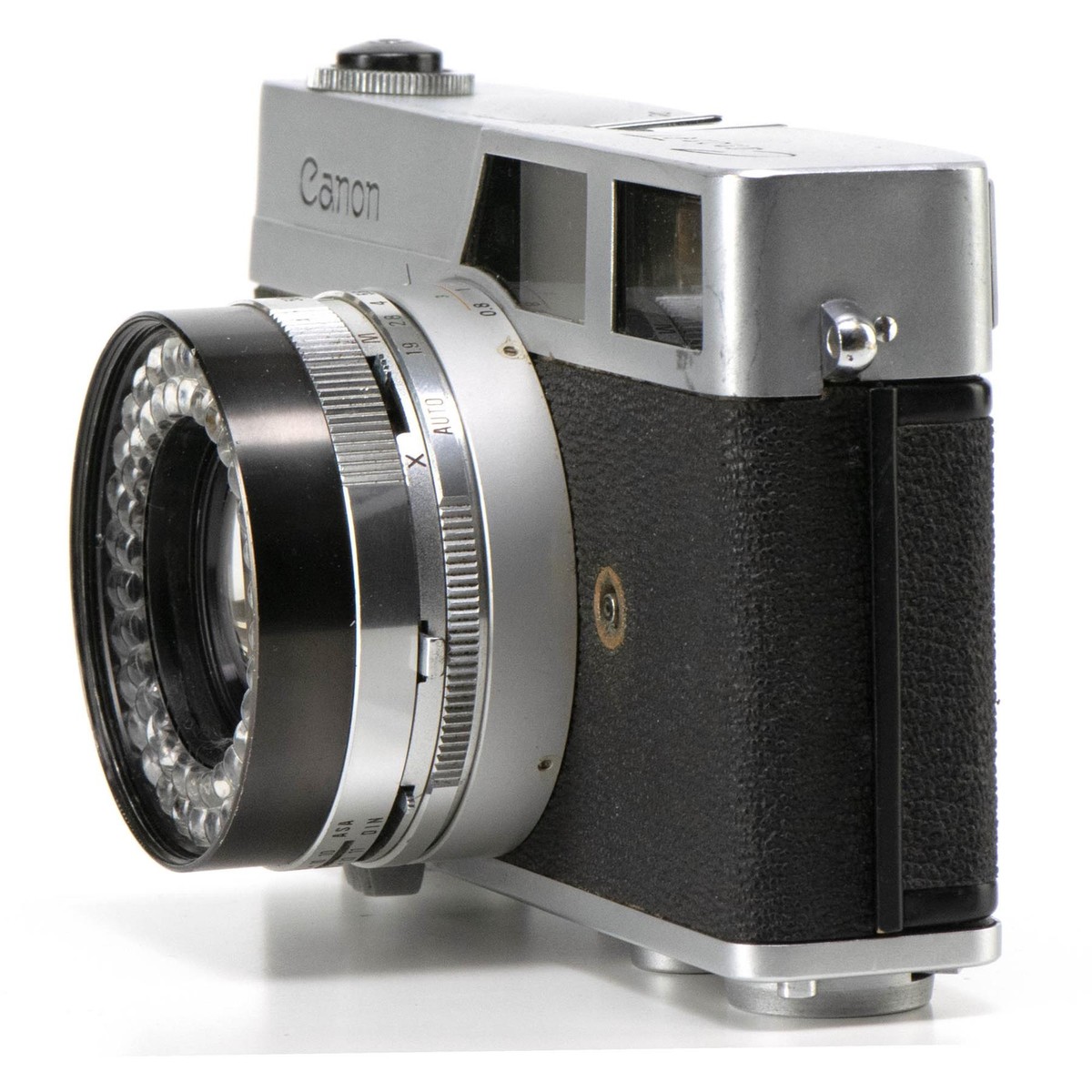 Canon canonet Camera | 45mm f1.9 lens | White | Japan | 1961 | Not