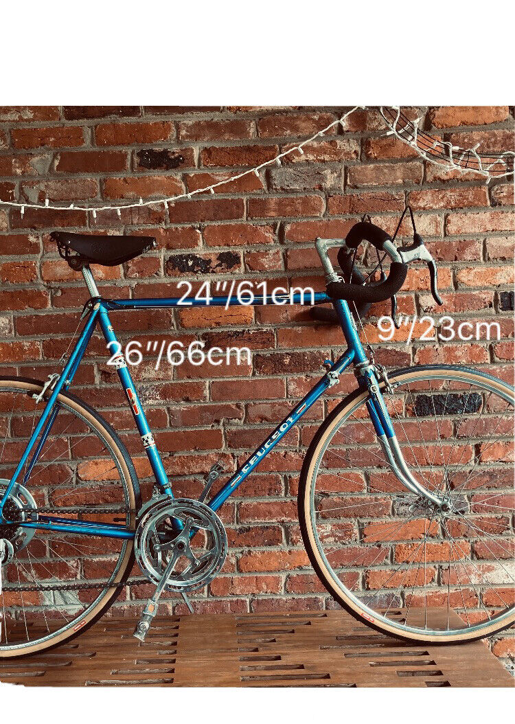 Peugeot Road Bicycle 1976 Vintage Touring road bike, one Peugeot Road Bicycle 1976 Vintage Touring road bike, one