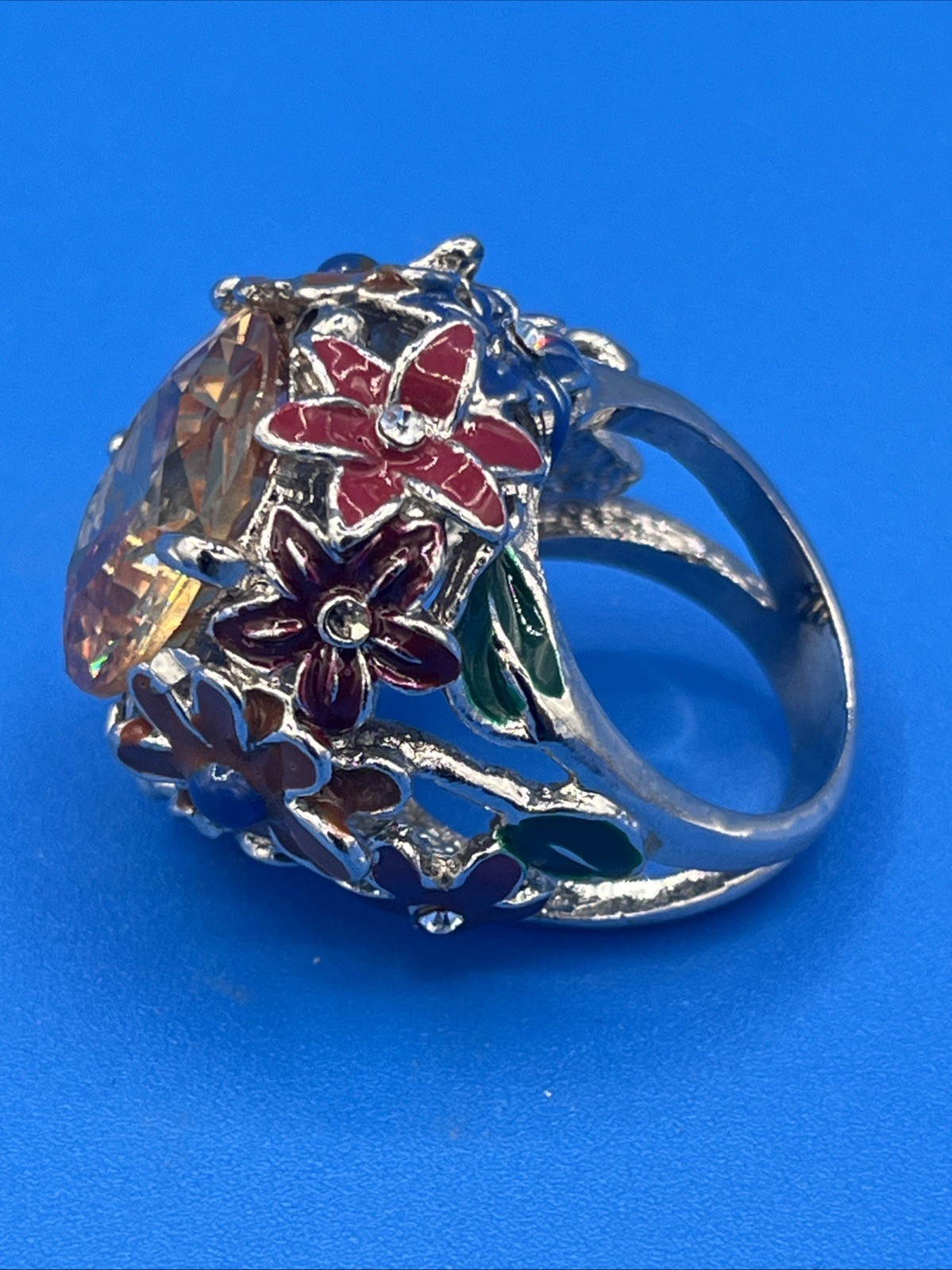 Artistic Floral Statement Ring – Large Faceted Ye… - image 8