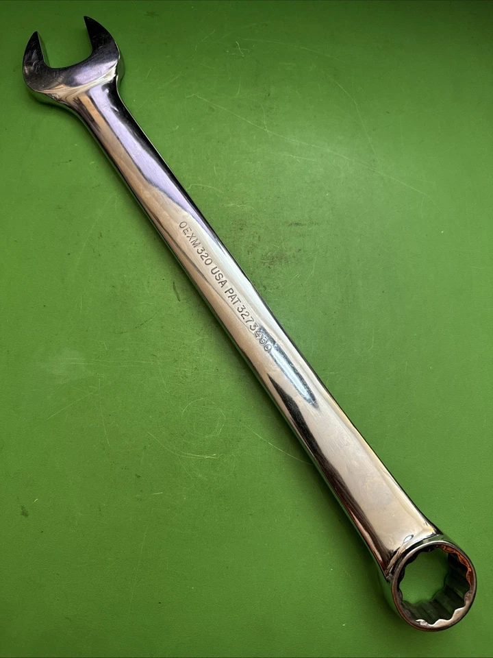 Snap-On Tools USA 32mm Metric 12 Point Flank Drive Combination Wrench OEXM320 - Image 3 of 4