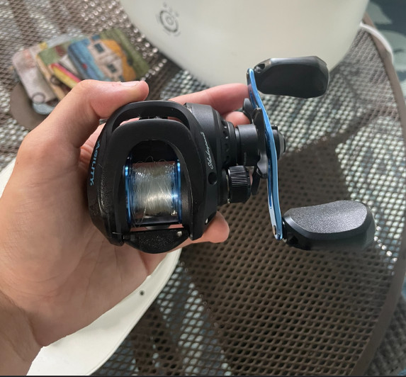 Shakespeare Agility Low Profile Fishing Reel, Right Handle R