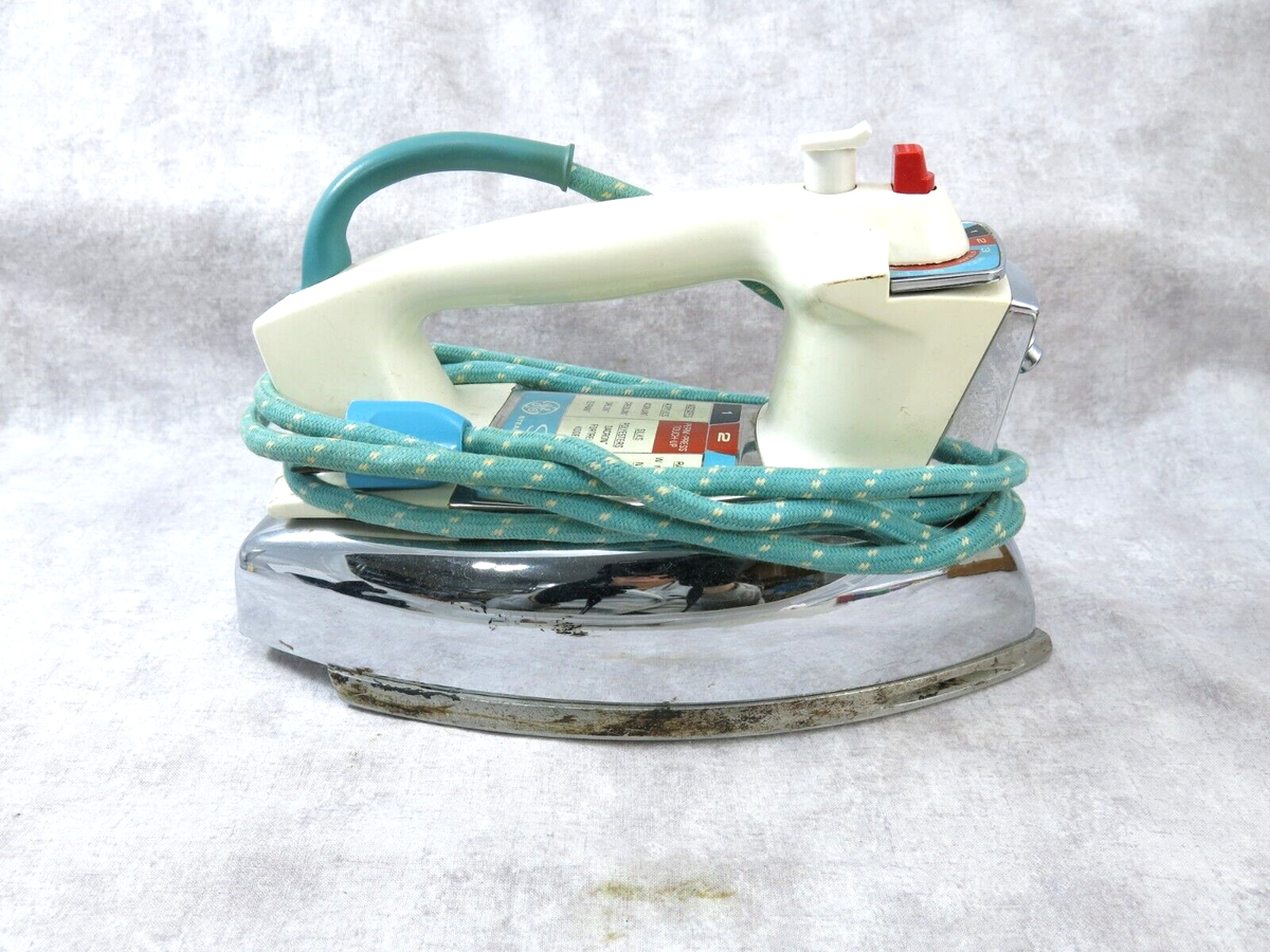 Vintage GE Spray Steam and Dry Iron Cat # H3F92WT General Electric