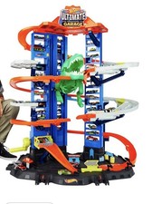 Hot Wheels City Ultimate Garage Playset with Multi-Level Racetrack, 91 cm Tall.