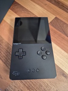Analogue Pocket é o mais novo console compatível com cartuchos de Game Boy
