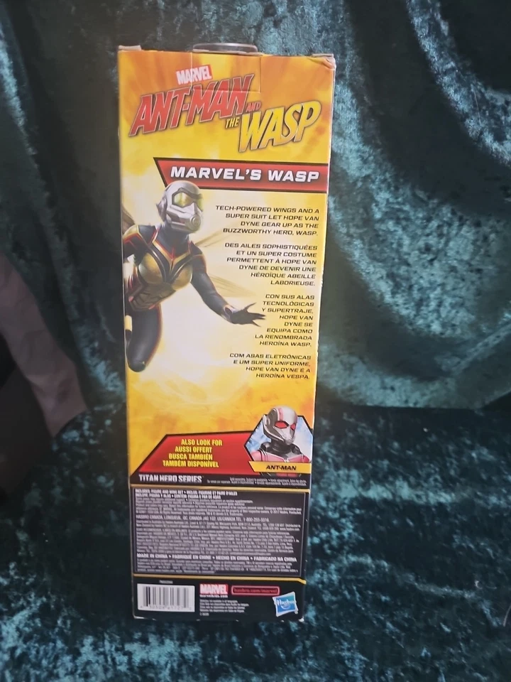 The Wasp (2017) 12" Titan Hero Ant-Man & The Wasp, nuevo en caja con daños en caja Foto 3 de 4