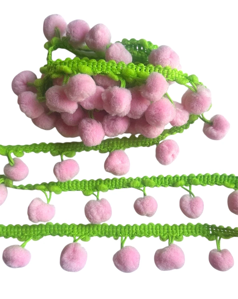 Flecos de pompón de manzana/rosa, 1 pulgada de ancho (tamaño de pompón 3/4") se vende por yarda Foto 2 de 2