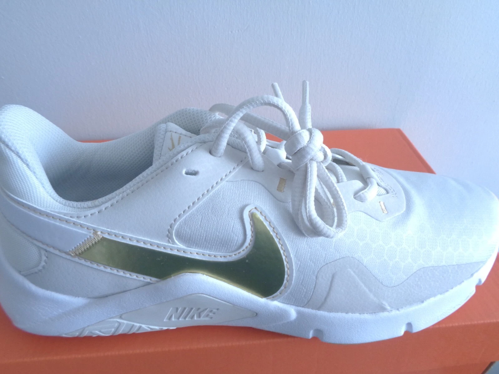 Scarpe da ginnastica Nike Legend Essential 2 CQ9545 010 uk 7 eu 41 us 9 5 NUOVE + SCATOLA