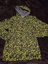 Nike Men's Therma-FIT Camo Hoodie In Neon Yellow-Green And Black - Size Small