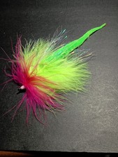 7"  Glow Weedless Dragon Tail Pike Bass Muskie Peacock Bass  Stripers Flies 