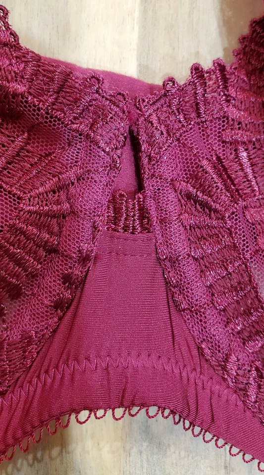 Sujetador Balconette Wacoal Para Mujer Bordado After Dark Rojo Ciruela Talla 34DDD MRSP $92 Foto 4 de 4