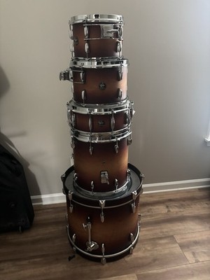 5 Piece Gretsch Renown With Cymbals And Kick Pedal