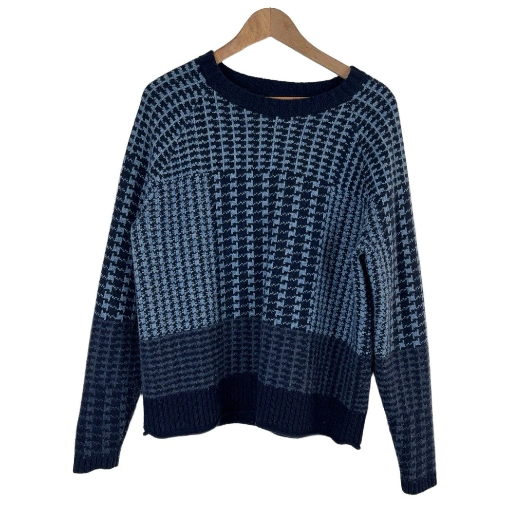 Pendleton Crewneck Sweater Mens Size Medium Blue Houndstooth Wool Cabin Cozy