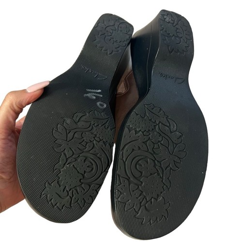CLARK’S Women's Brown Leather Clogs, Size 8M - Picture 10 of 15