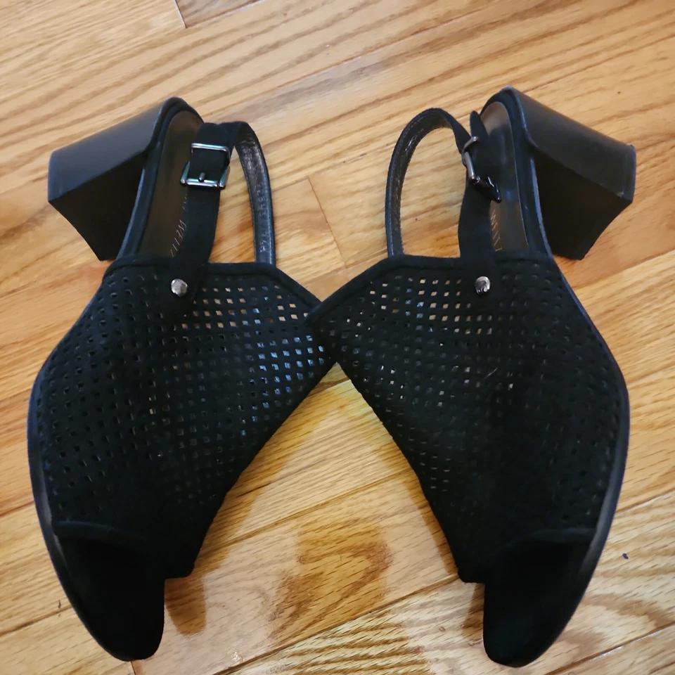 Stuart Weitzman Sz 9.5 Open Front Sling Back Block Heels Sandals - Image 4 of 4