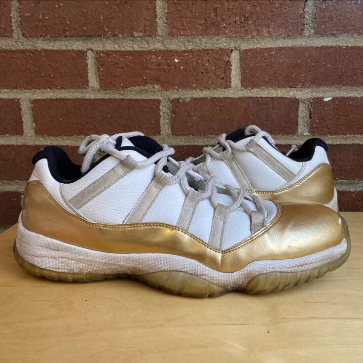 Air jordan 11 hotsell retro low gold