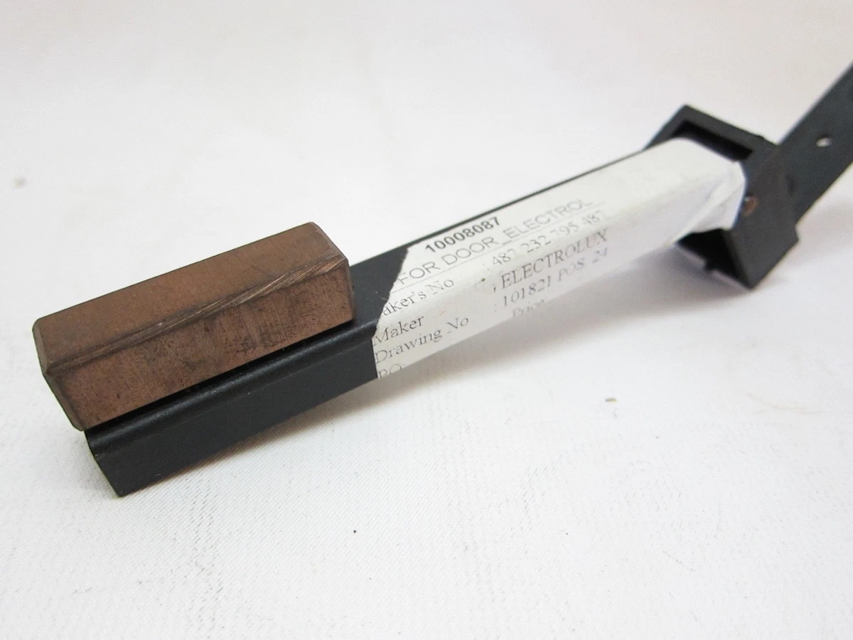 New Genuine OEM Electrolux Wascomat 478232795 0HN457 Door Brush 