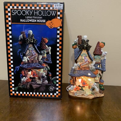 1996 Spooky Hollow Haunted Grocery Halloween Village Lighted Porcelain w/ Cord