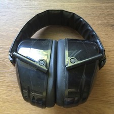 Champion Ear Muffs Noise Canceling Black Adjustable - USED