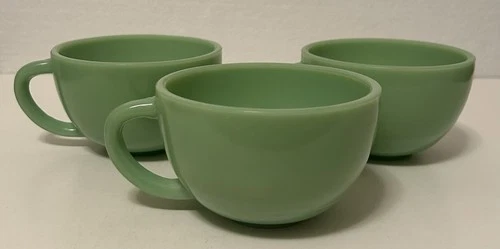 1940’s Large Jadeite Green Glass Coffee Mugs - Set Of 3 - Vintage - Fire King???