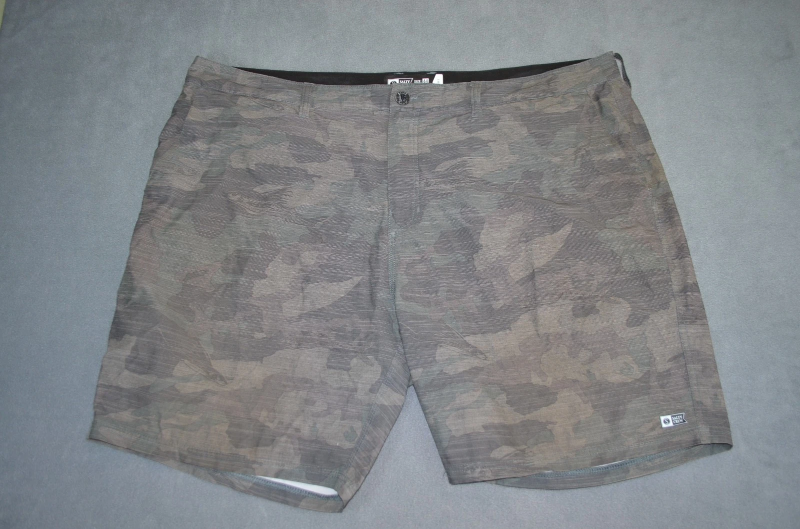 Salty Crew Drifter 2 Hybrid Shorts Mens 44 Camo Fishing Land Sea Pockets