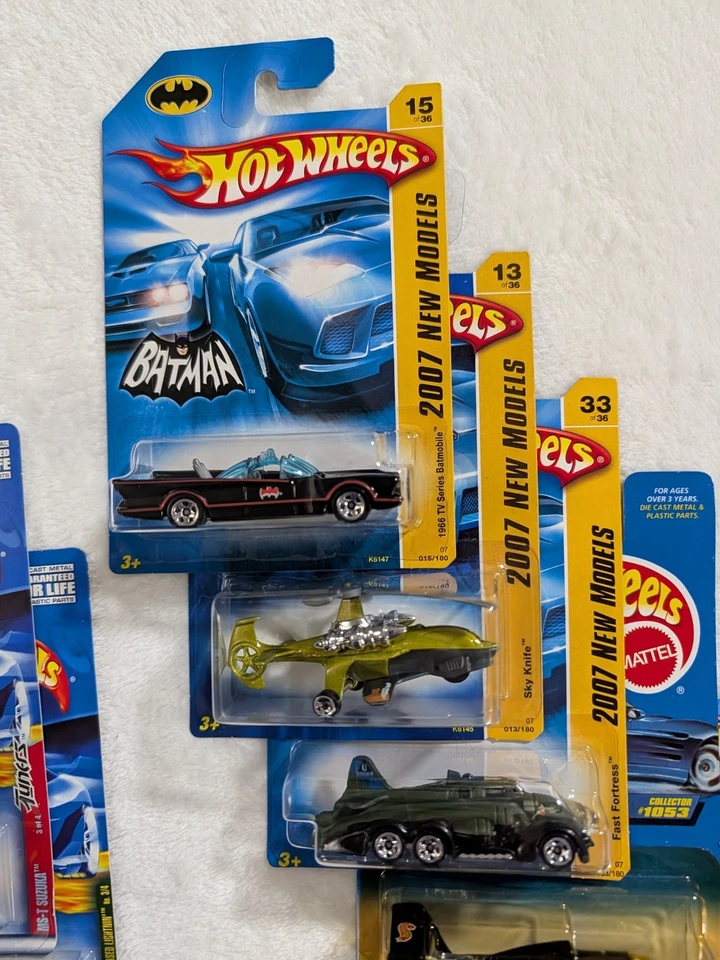 Lot 10 sealed hot wheels 2000, 2006 + Batman, 1941 Willys Coupe, 1998 Hydroplane - Image 4 of 4