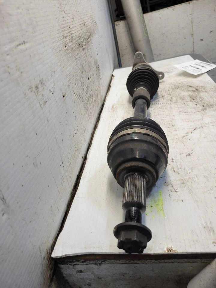 Eixo de passageiro dianteiro gasolina FWD compatível com 17-25 PACIFICA 1674907 - Imagem 2 de 4