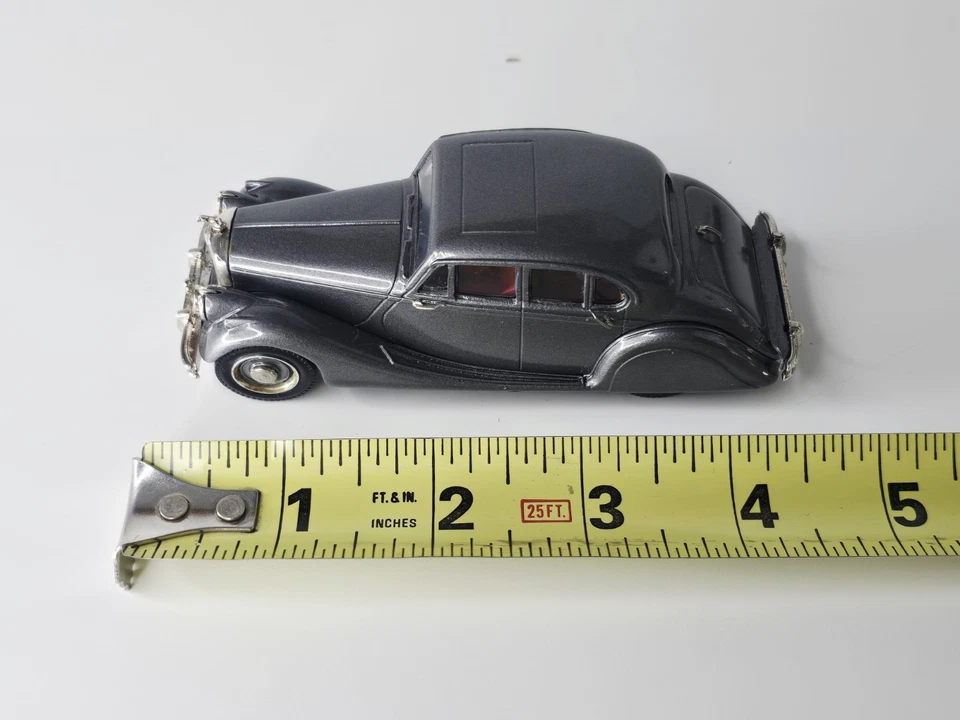 Western Models - 1949 Jaguar MK V Grey - 1:43 Diecast - No Box - Image 2 of 4