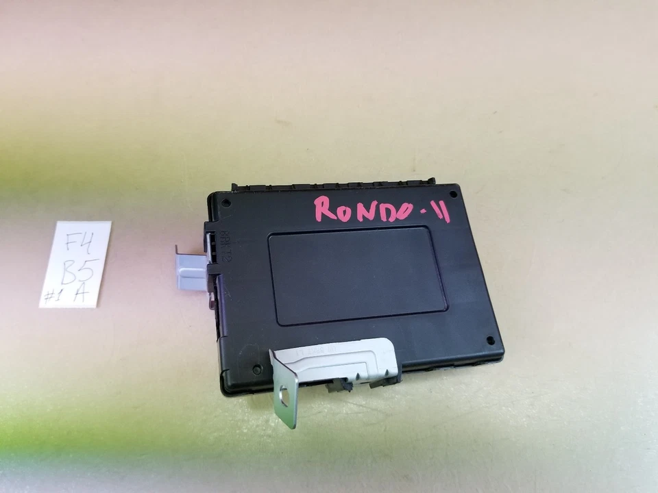 Módulo de control de carrocería Kia Rondo 2007-2010 BCM 954001D210 OEM Foto 2 de 4