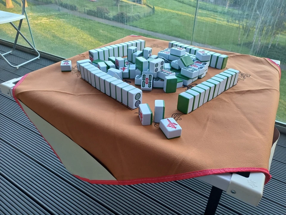 42mm Chinese Mahjong Game Set Professional 144  Tiles English Characters Game - Image 4 of 4