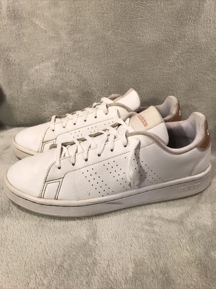 Men’s Adidas Advantage Leather Tennis Shoe White And Metallic Gold Size 10