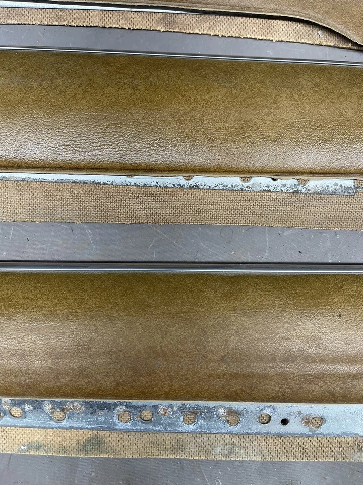 Ford Galaxie Custom LTD Mercury Marquis 1973-1978 panel de puerta interior riel superior Foto 3 de 4