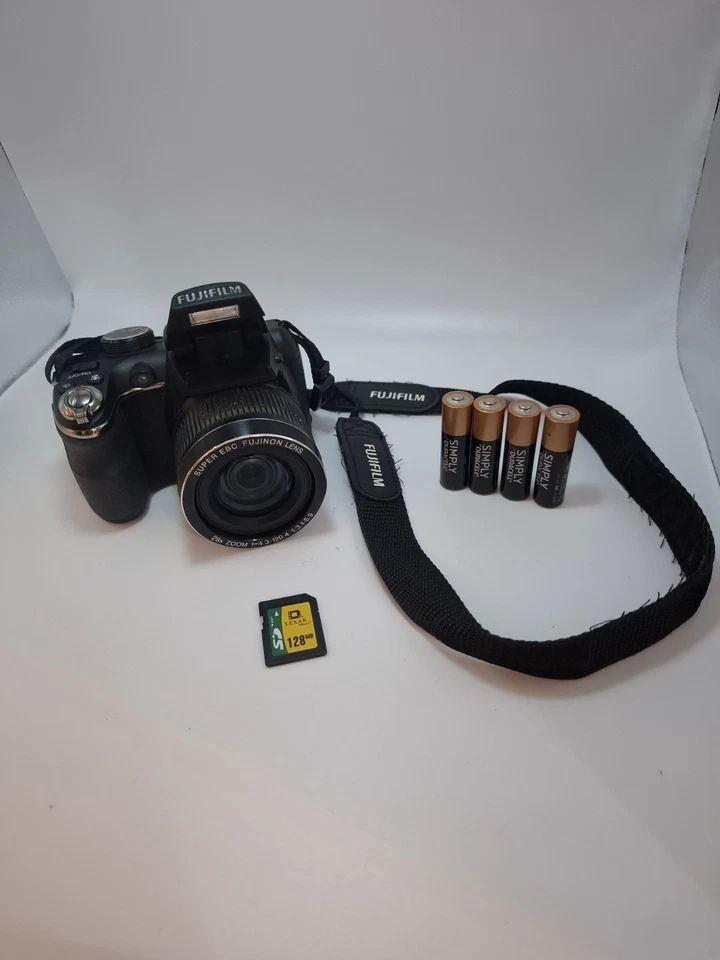 Fujifilm FinePix S Series S3400 14.0MP Digital Camera + 128mb memory card, photo 2 of 5